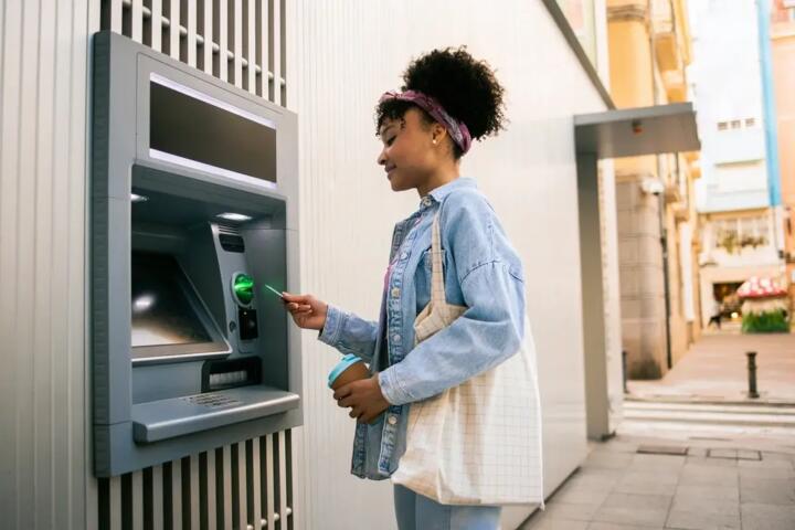 How to Read the Fees Page on a Bank Account