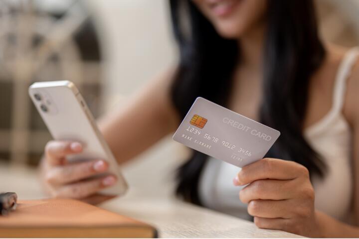 The Hidden Cost of Carrying a Small Balance Every Month